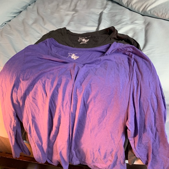 Pair of basic long tees by JMS - Picture 2 of 2